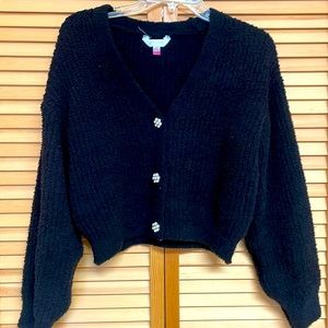 No boundaries sweater. Sparkling buttons. Large.